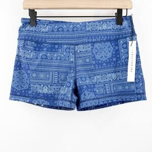 I Am Becoming IAB Shorts Womens Size 10 / Large NWT blue paisley 3" No Ride